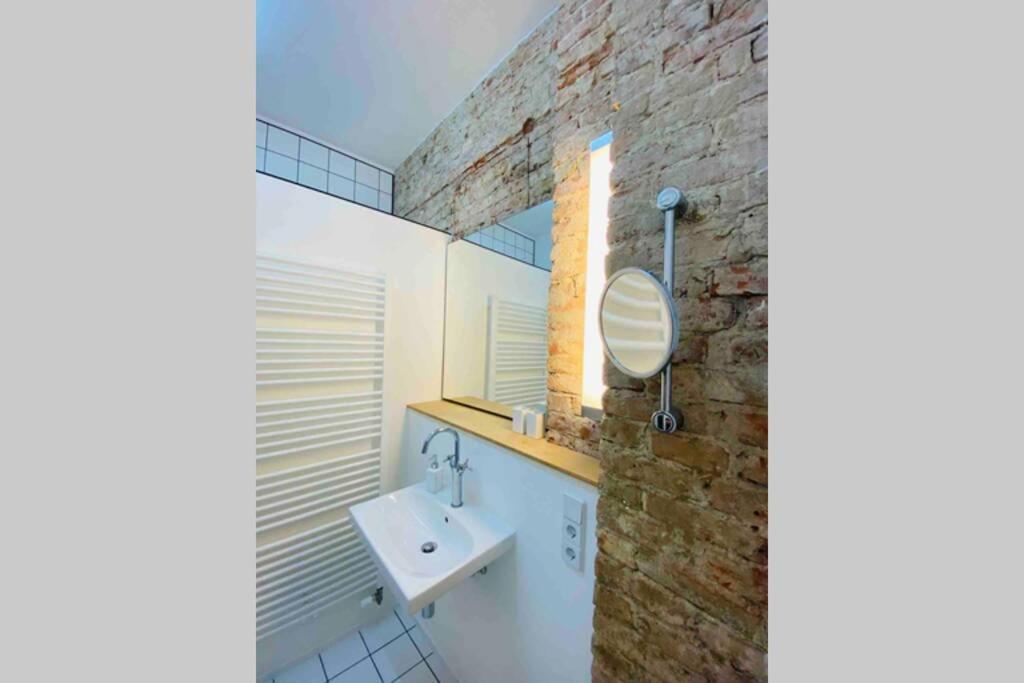Wunderschoene Ladenwohnung In Kreuzberg Berlin Bagian luar foto